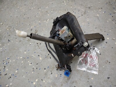 87-89 Nissan Z31 300zx OEM Automatic Transmission Shifter Assembly