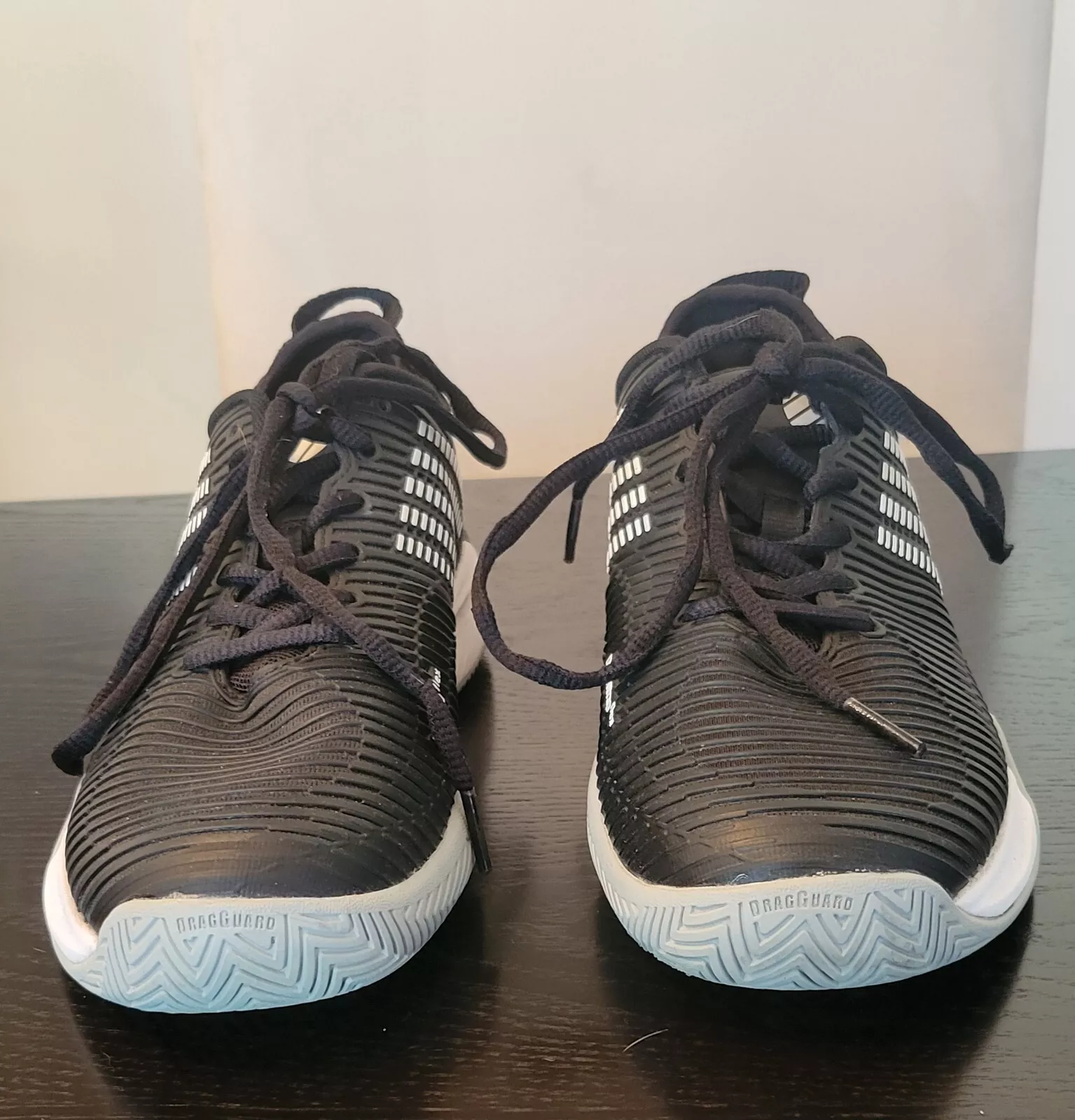 Baskets de tennis de course noires K Swiss Hypercourt Supreme pour femme pointure 7,5