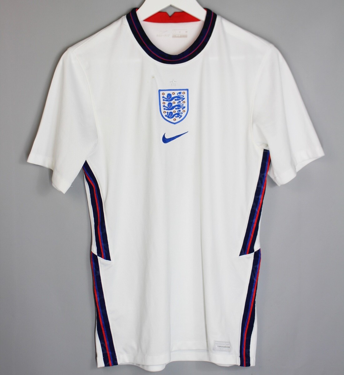 ENGLAND NATIONAL TEAM 2021 2022 HOME FOOTBALL SHIRT JERSEY NIKE SIZE L  SIGNED