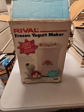 Vintage Rival Ice Cream Frozen Yogurt Maker Model 8200 White 2 Quart w Box