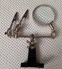 Third Hand Adjustable Detail Multi-purpose Tool  With Magnifying Glass VGC!!!