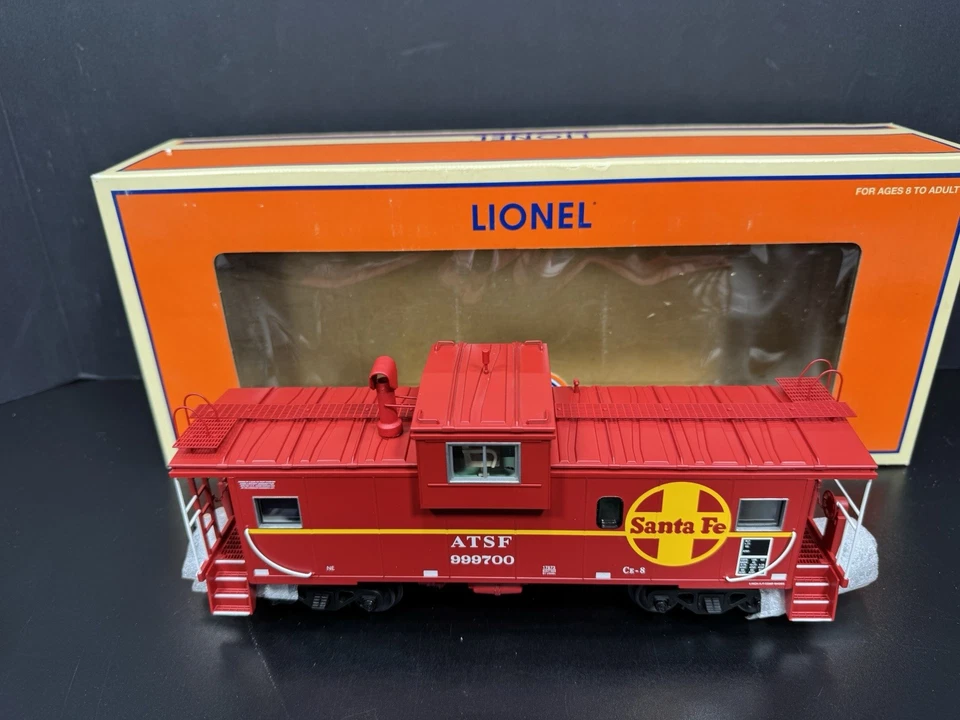 Lionel 6-17673 Santa Fe extended vision smoking caboose #999700 LNIB - Image 3 of 4