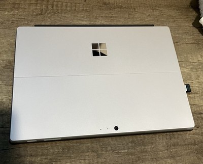 Microsoft Surface Pro silver W/ Keyboard & Charger 8GB RAM / 256 GB / I7