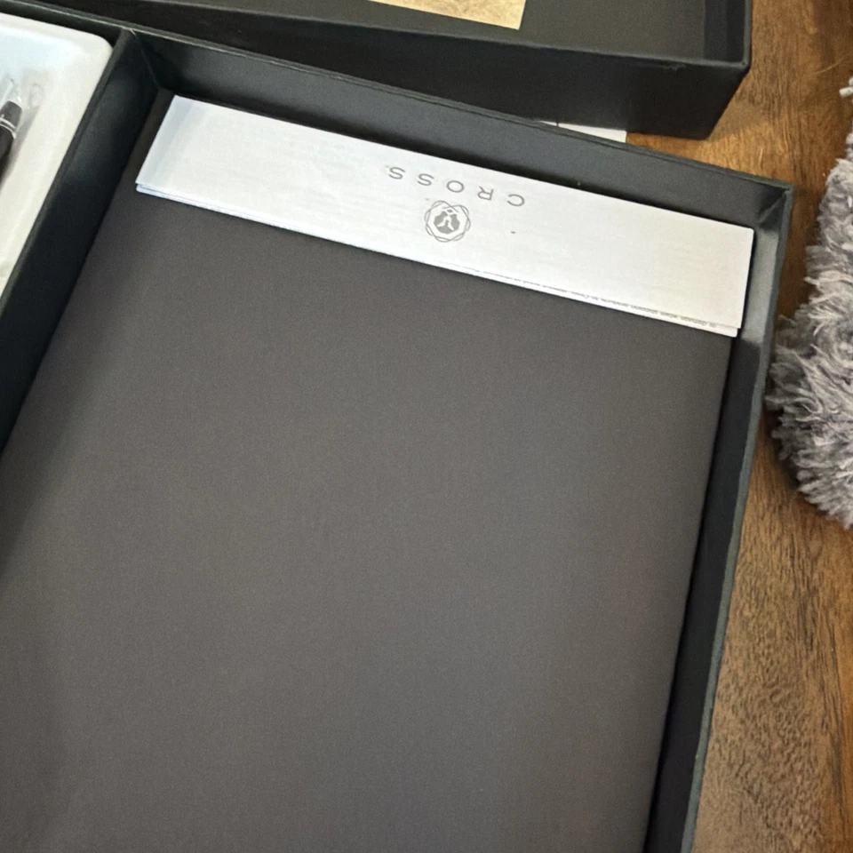 2017 Industrial Light & Magic STAR WARS Last Jedi ILM CREW GIFT caneta e almofada CROSS - Imagem 4 de 4