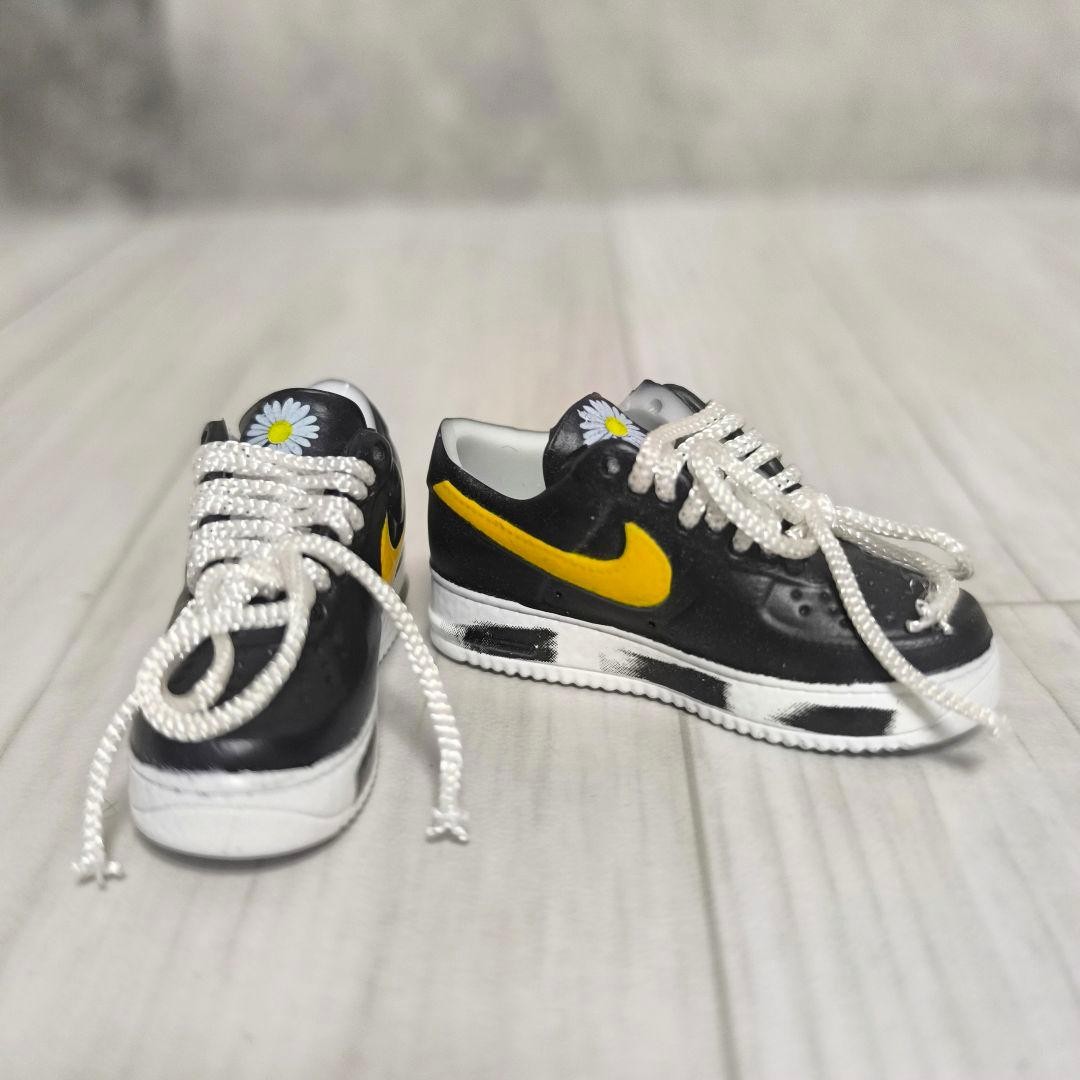 Sneakers for dolls momoko doll Blythe one-sixth boy picture book black yellow-image