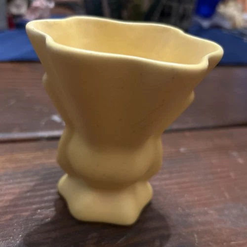 VINTAGE Bauer Pottery Cal-Art Matte Yellow Vase