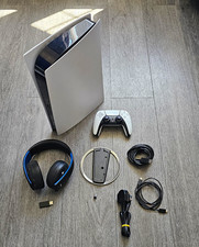 PlayStation 5 Digital Edition (825gb) - White - Controller, Headset & Wires