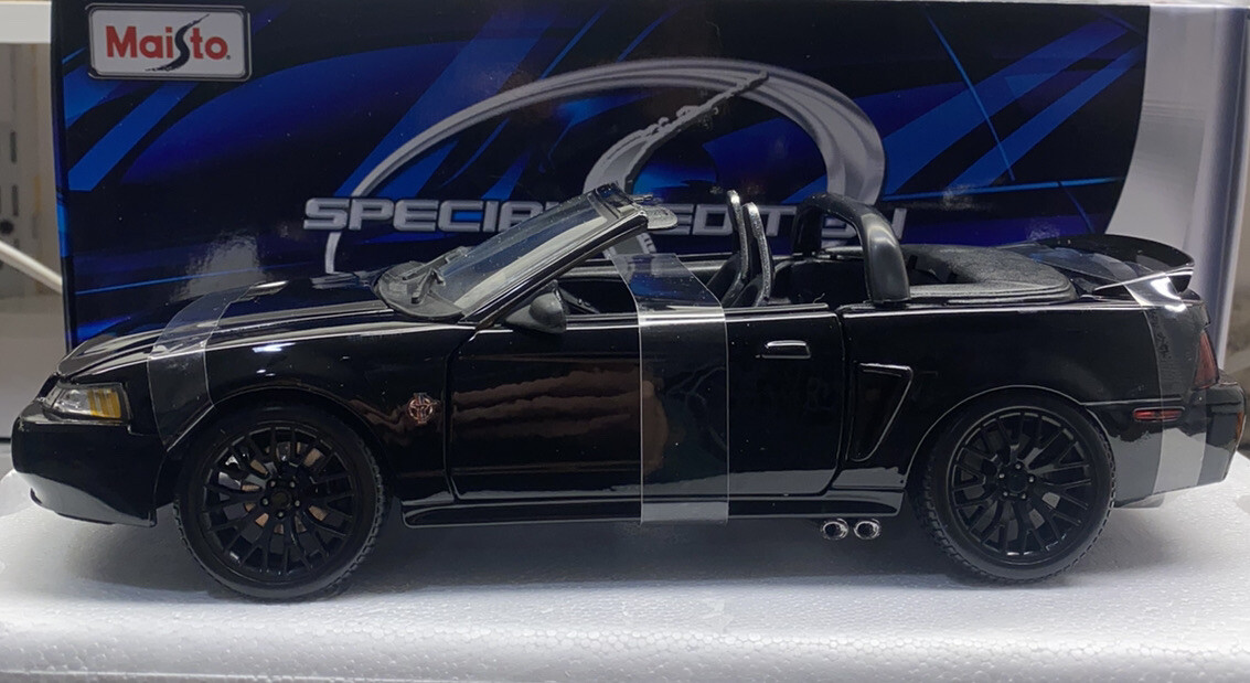 MAISTO 1/18 Scale 1999 Ford Mustang GT Convertible | eBay