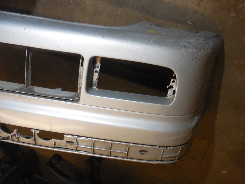 Parachoques exterior delantero plateado 8122575 BMW Serie 3 E36 325i 328i 325is 328is Foto 3 de 4