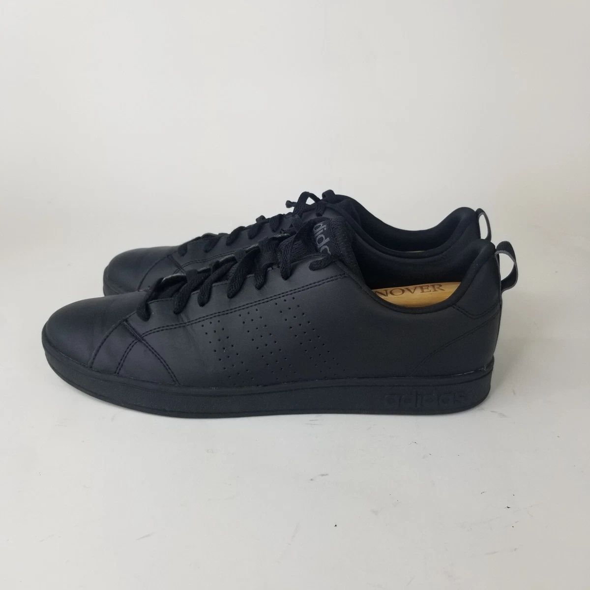 Adidas clean shop advantage black