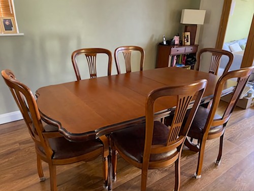 Rossmore Cherry furniture set including dining and entertainment suites. - Picture 4 of 6