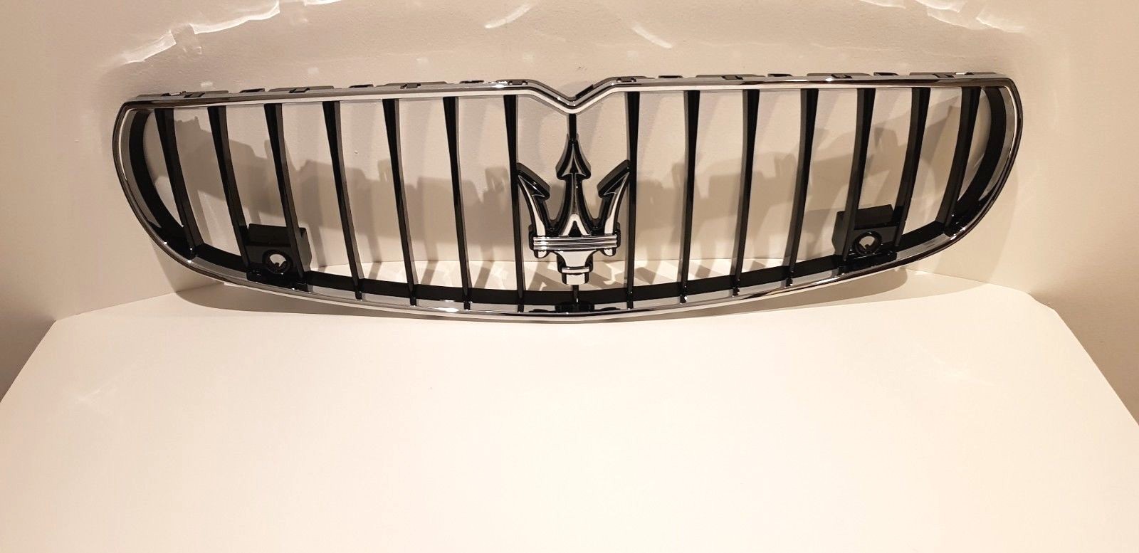 Maserati Quattroporte Front Radiator Grill 2014 - 2016 - Genuine