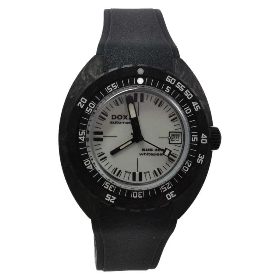 DOXA 822.70.011.20 Store Display 9.5 out of10 SUB 300 Carbon Whitepearl Watch