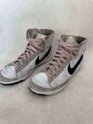 Baskets Nike Blazer Mid Premium - Style Unique - Taille 39 - Un Must-Have - Photo 1/4