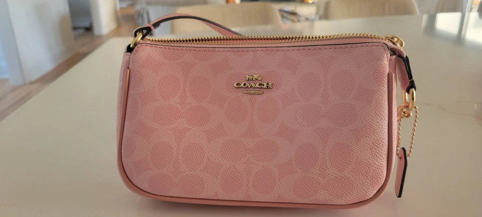 Nuevo con etiquetas Bolso Muñequera Coach Nolita 19 Firma Lona Polvo Rosa CW426 Foto 2 de 4