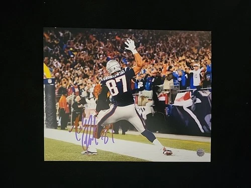 Rob Gronkowski Signed Autographed New England 8x10 Photo with COA Hologram
