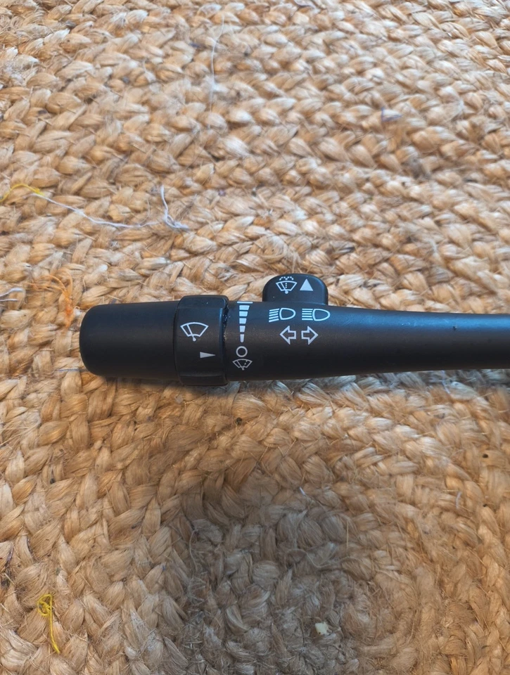 For Chevy Express 3500 2003-2007 Standard Hazard Warning Switch - Image 2 of 4