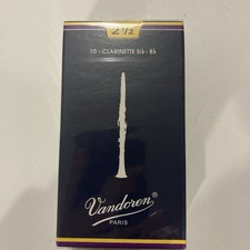 Vandoren Traditional BB Clarinet Reeds Strength 2 1/2 CR1025 Pack of 5 OPEN BOX