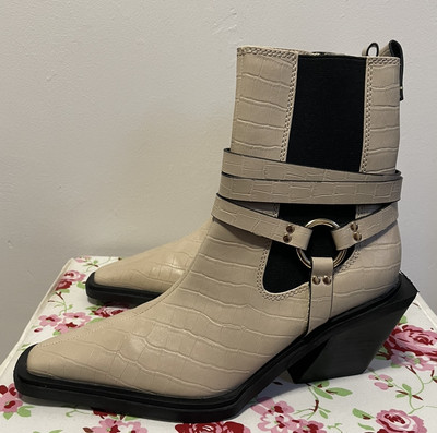 River Island Beige Cream Crocodile Print Ankle Boots Jacob Size