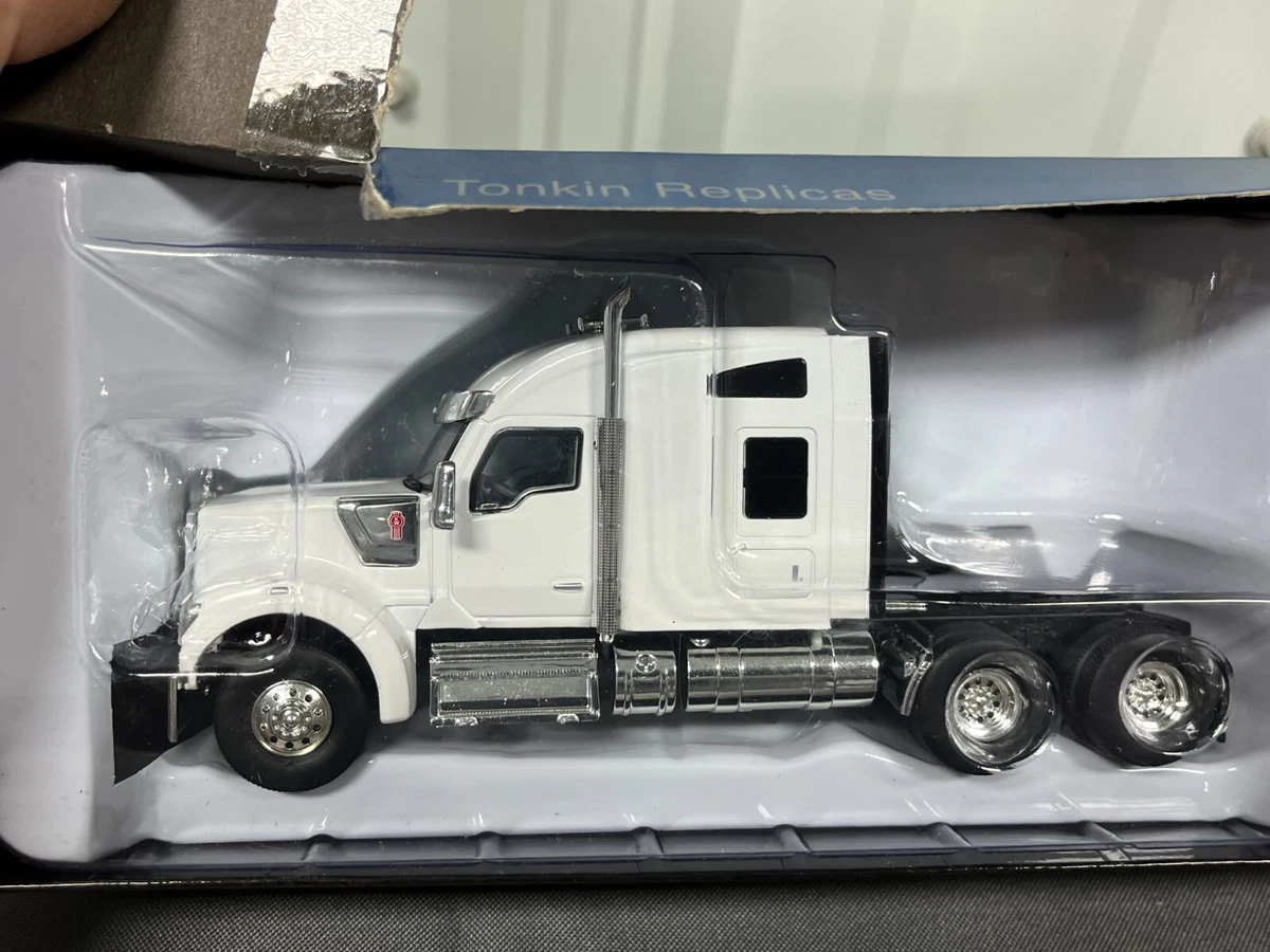Kenworth W990 Truck White Sleeper Cab 1 53 Diecast Tonkin NIB