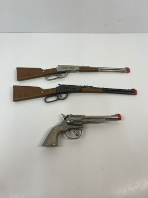 Lot of 3 vintage miniature  guns. Triggers function but untested.