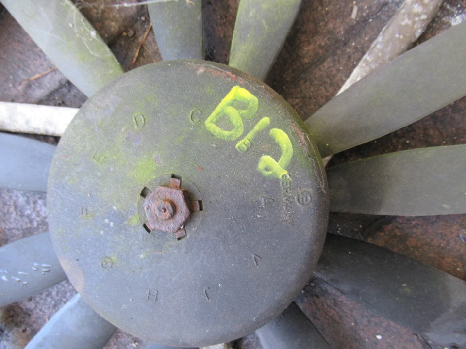 VENTILADOR DE REFRIGERAÇÃO ELÉTRICO BENTLEY MULSANNE TURBO 1985 (UD25874U) - Imagem 3 de 3
