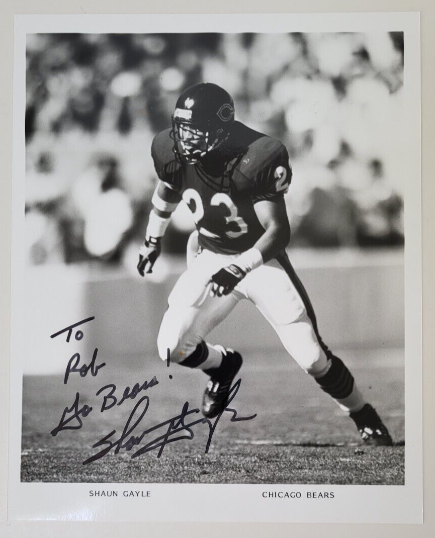 AUTOGRAPHED ○ SHAUN GAYLE ○ CHICAGO BEARS SIGNED 8 x 10 BLACK