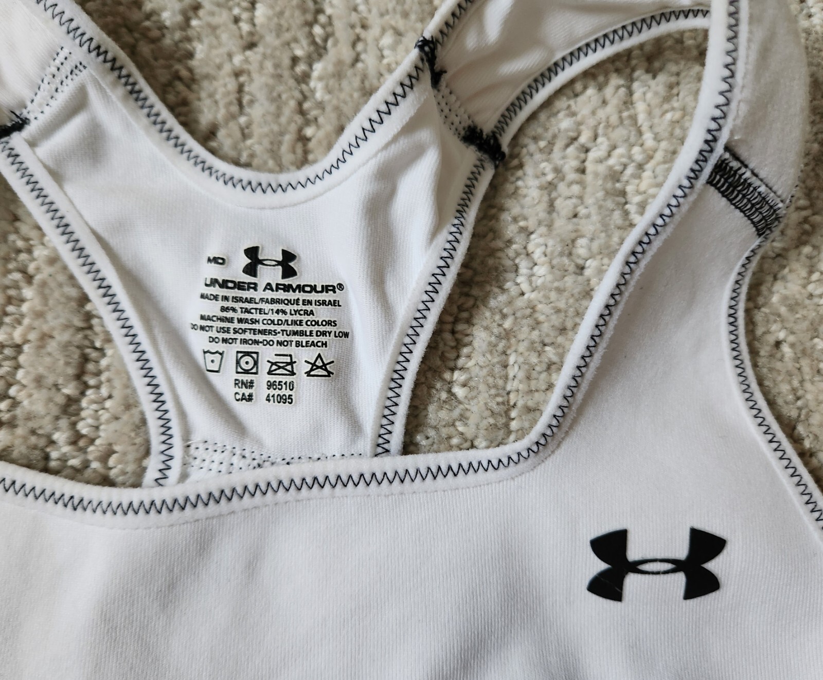 Under Armour women's/junior's white sports bra keyhole racer back (M)