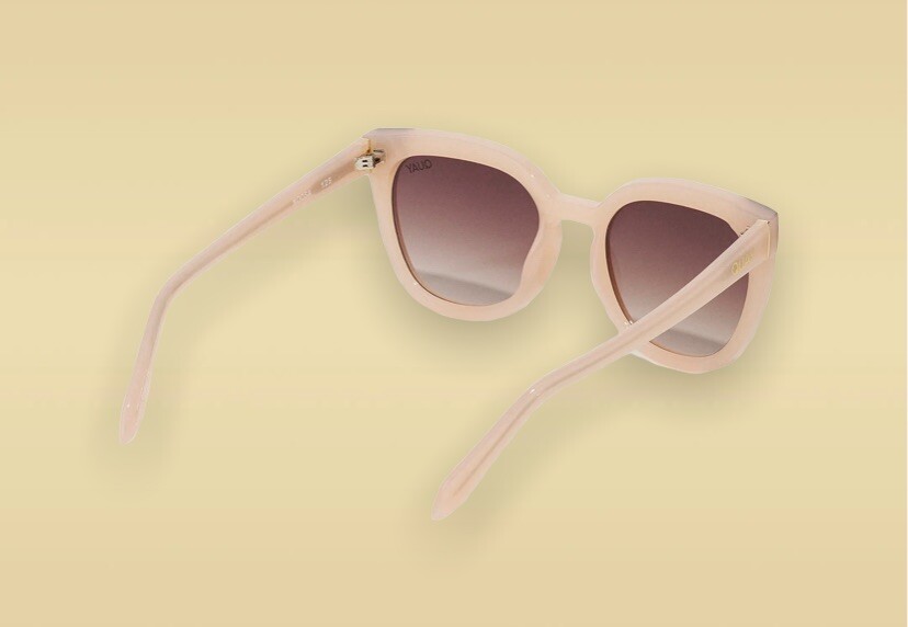 Quay Australia Noosa Pink Brown Cat Eye Fade Sunglasses RARE Quay Australia Noosa Pink Brown Cat Eye Fade Sunglasses 46mm  main image 2