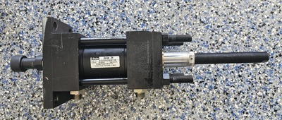 #ad #ad PARKER SERIES 2H HEAVY DUTY HYDRAULIC CYLINDER KJTC2HLTJS19A19A PRESSURE 3000PSI $650.00
