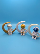 Astronaut Resin Spaceman Figure Sculpture, Space Man Statue, Cake Topper