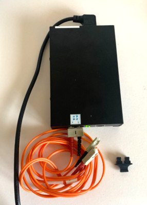 Ethernet to Fiber Optic Media Converter Transceiver 10/100Mbps with Fiber Cable.