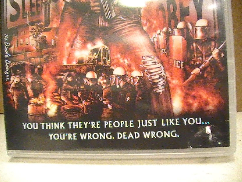 They Live Collector's Edition DVD 1988 John Carpenter Roddy Piper Keith David R - Image 4 of 4