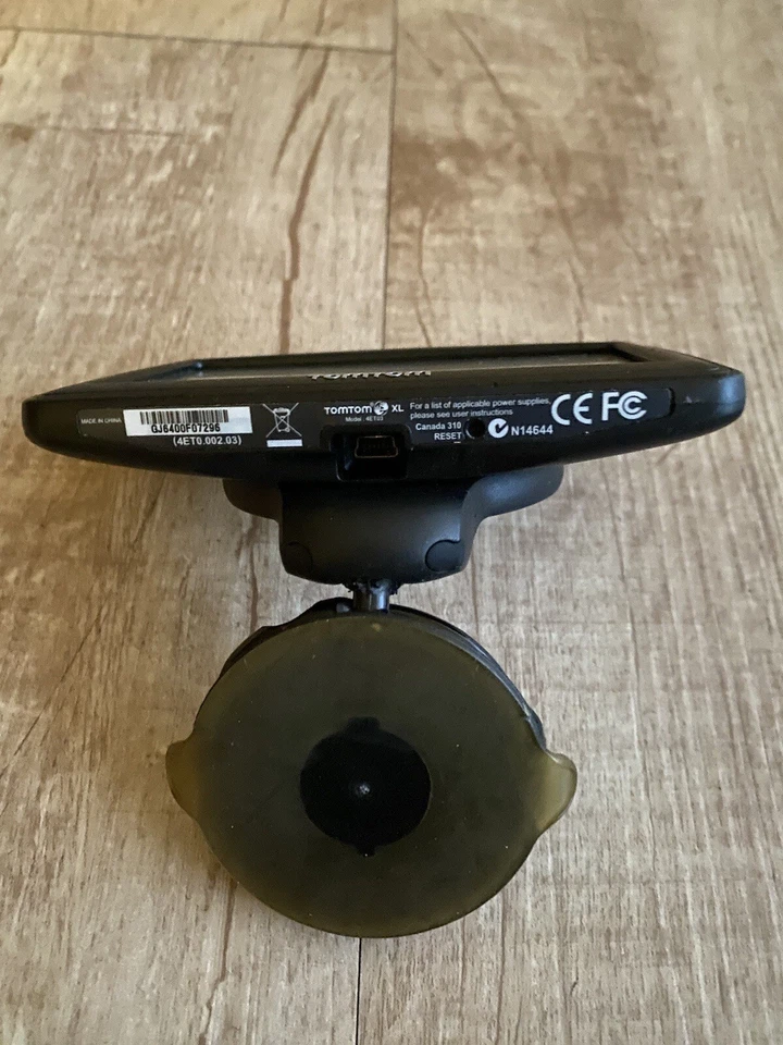 TomTom One GPS Unit With Charger And Mount Bundle. Works Great - Image 3 of 3