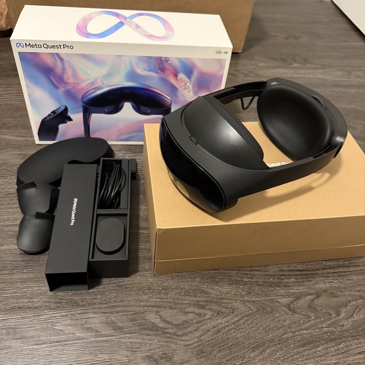 Quest Pro 256GB 【公式通販】