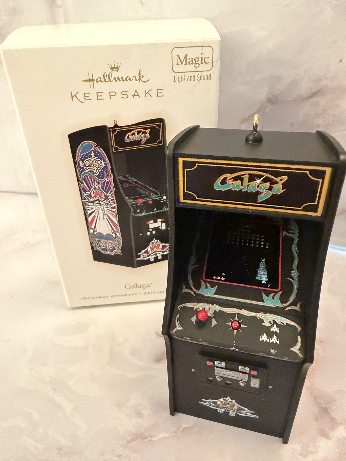 Hallmark Keepsake GALAGA 2009 juego arcade adorno mágico de luz y sonido VER VIDEO