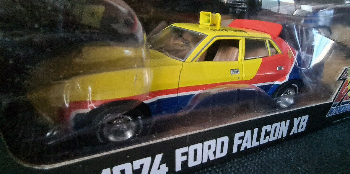GREENLIGHT 1:18 Diecast Car XB FORD FALCON MAD MAX First V8