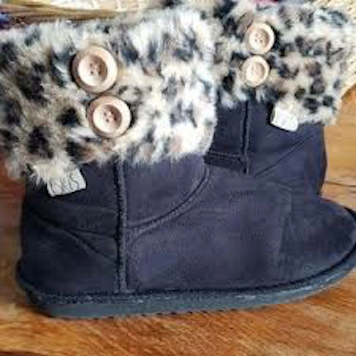 Eskis faux shearling clearance boots