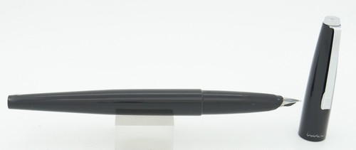 Eversharp By Parker Big E Black & Chrome Fountain Pen - Fine Nib - c. 1965 - USA