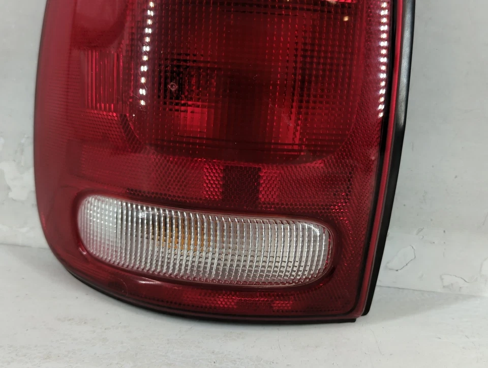 1996-2000 Dodge Caravan Driver Left Side Tail Light Taillight Oem DKRCB - Image 2 of 4