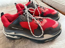Balenciaga Triple S Sneaker (Black, White, Red) in Größe 45 in guter Kondition