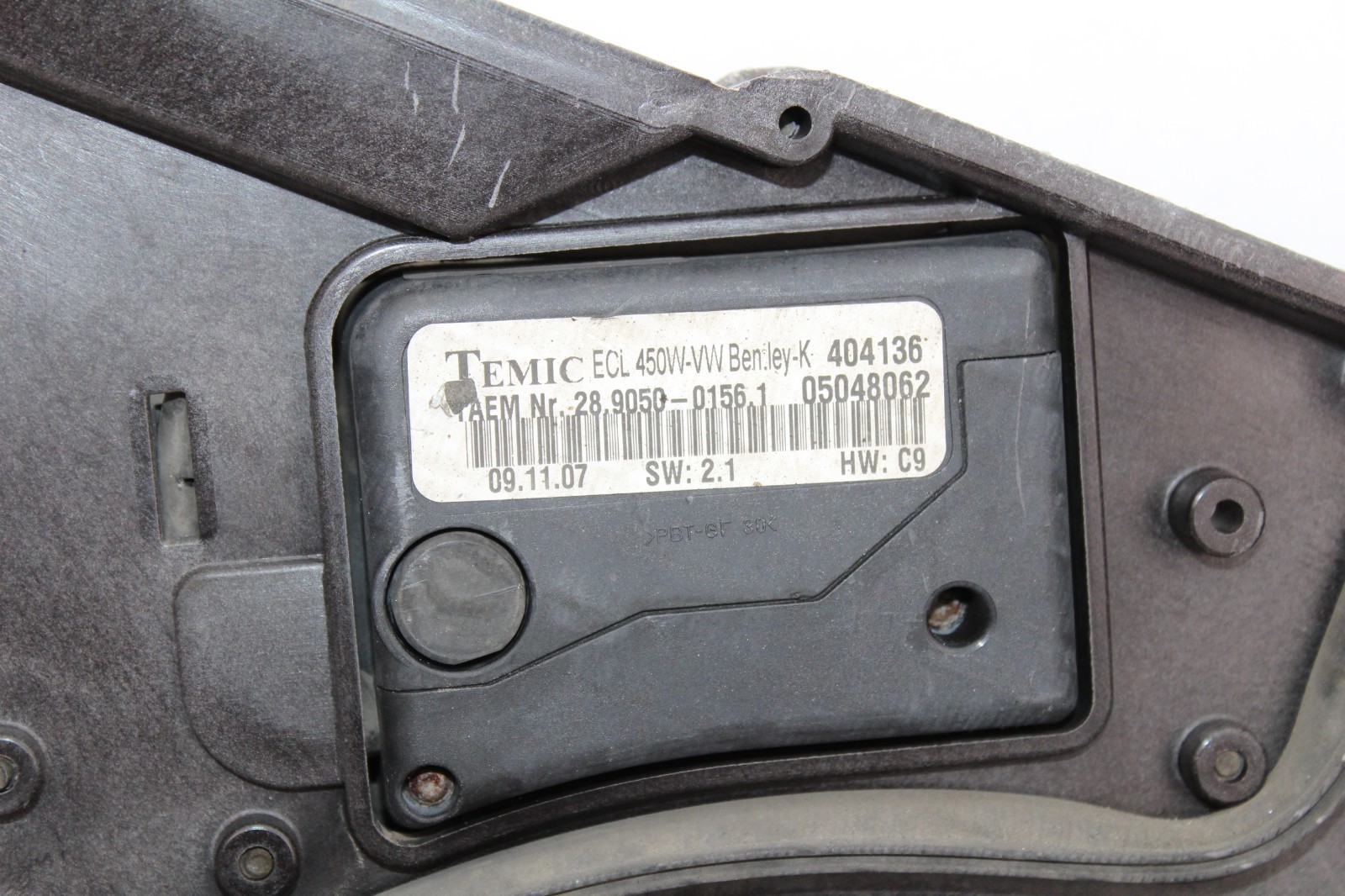 Bentley Continental Engine Cooling Radiator Fan Motor Shroud Set OEM 2003-2007