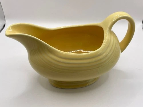 Fiesta Vintage Gravy Sauce Boat Light Yellow Retired
