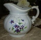 VINTAGE McCOY MILK PITCHER 2528 BLUE FLOWERS VIOLETS  / PANSY FLORAL  PERFECT !