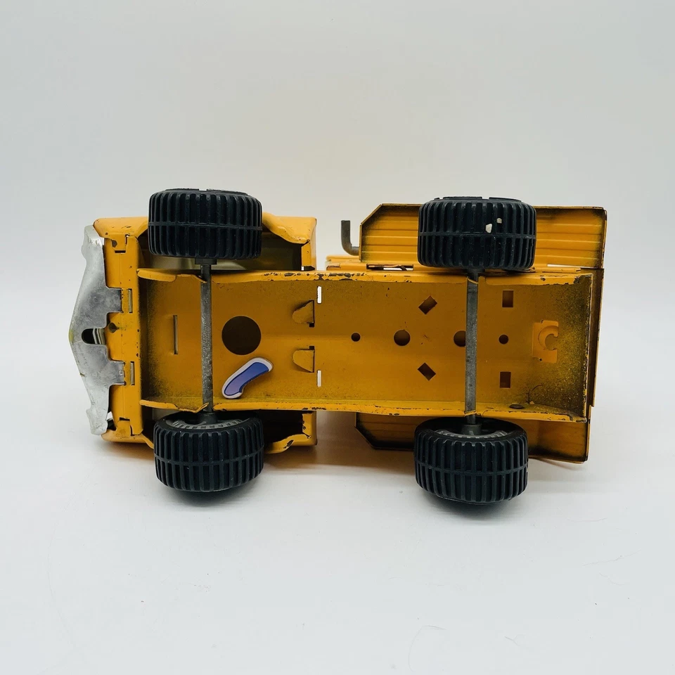 Vintage Tonka Cement Truck 2 axle Pressed Steel - Image 4 of 4