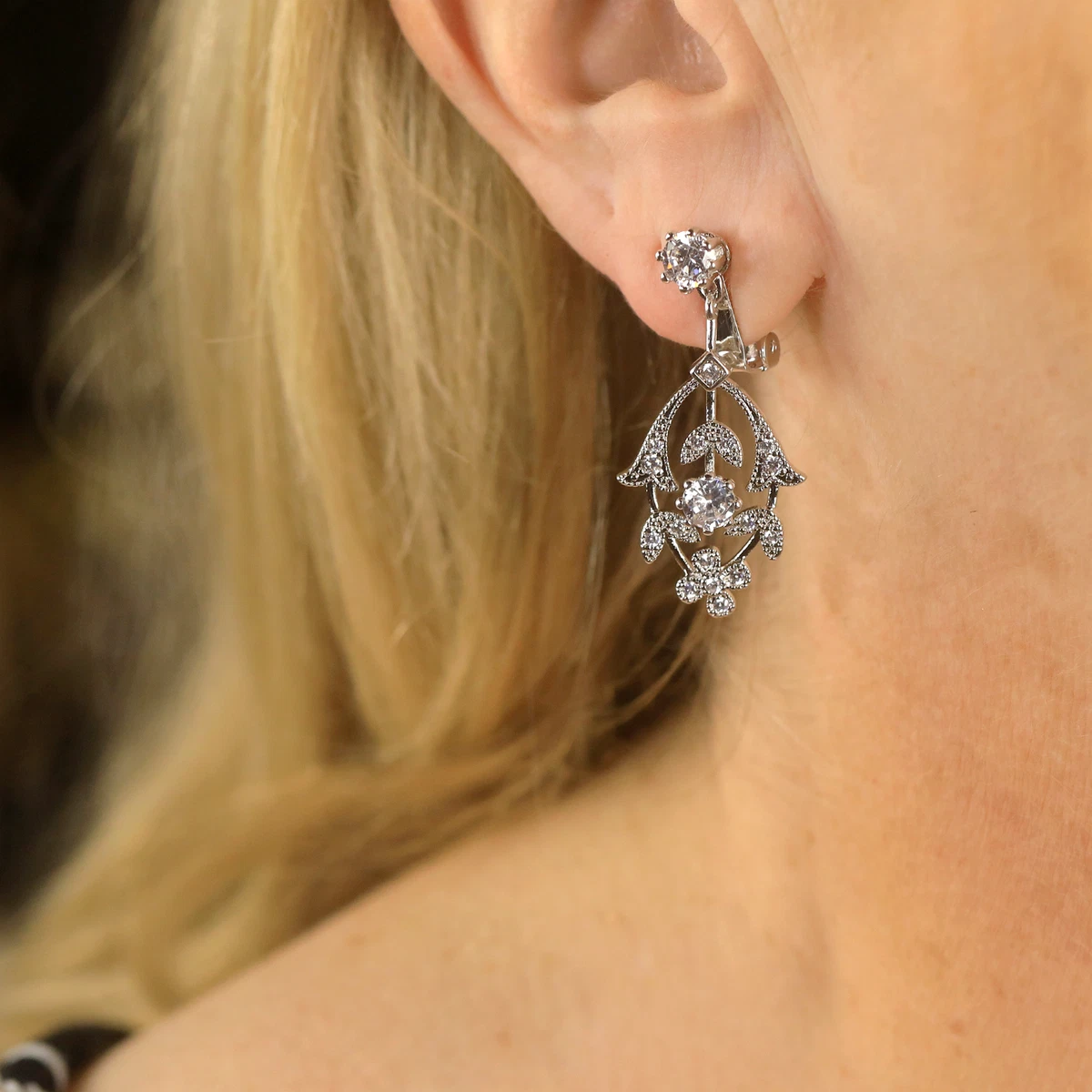 Boucles D'oreilles Clip Argenté Style Belle Époque - Gland, Feuille, Perle Et Strass