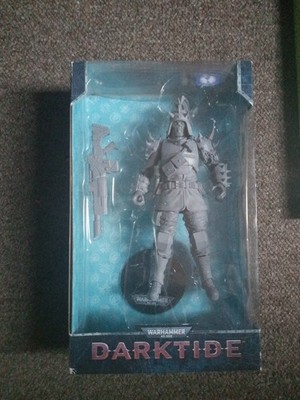 McFarlane Toys Warhammer 40k Darktide Veteran Guardsman 7'' Actionfigur versiegelt