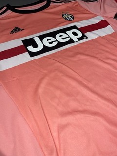 Juventus 15/16 Away Shirt Size Adults XL
