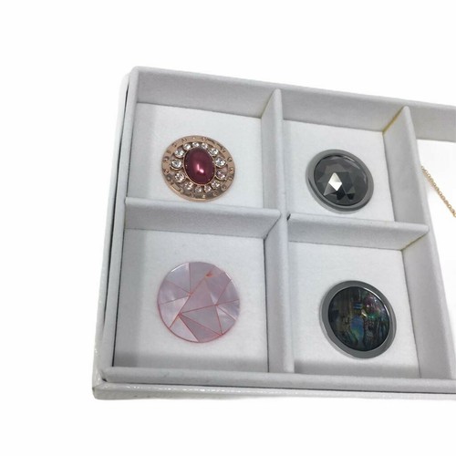 MI MONEDA Pendant & Necklace Gift Set Box with 5 Coins - £390 - Picture 10 of 12