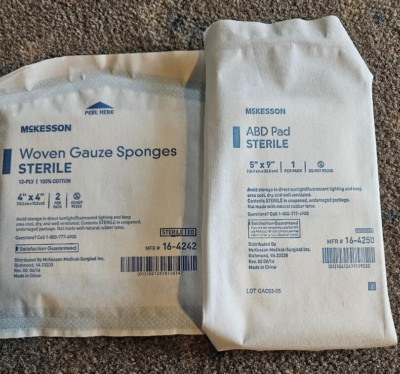 McKesson ABD Abdominal Pads (12 ct)/Gauze Sponges (20 ct) Sterile 16-4250, 4242